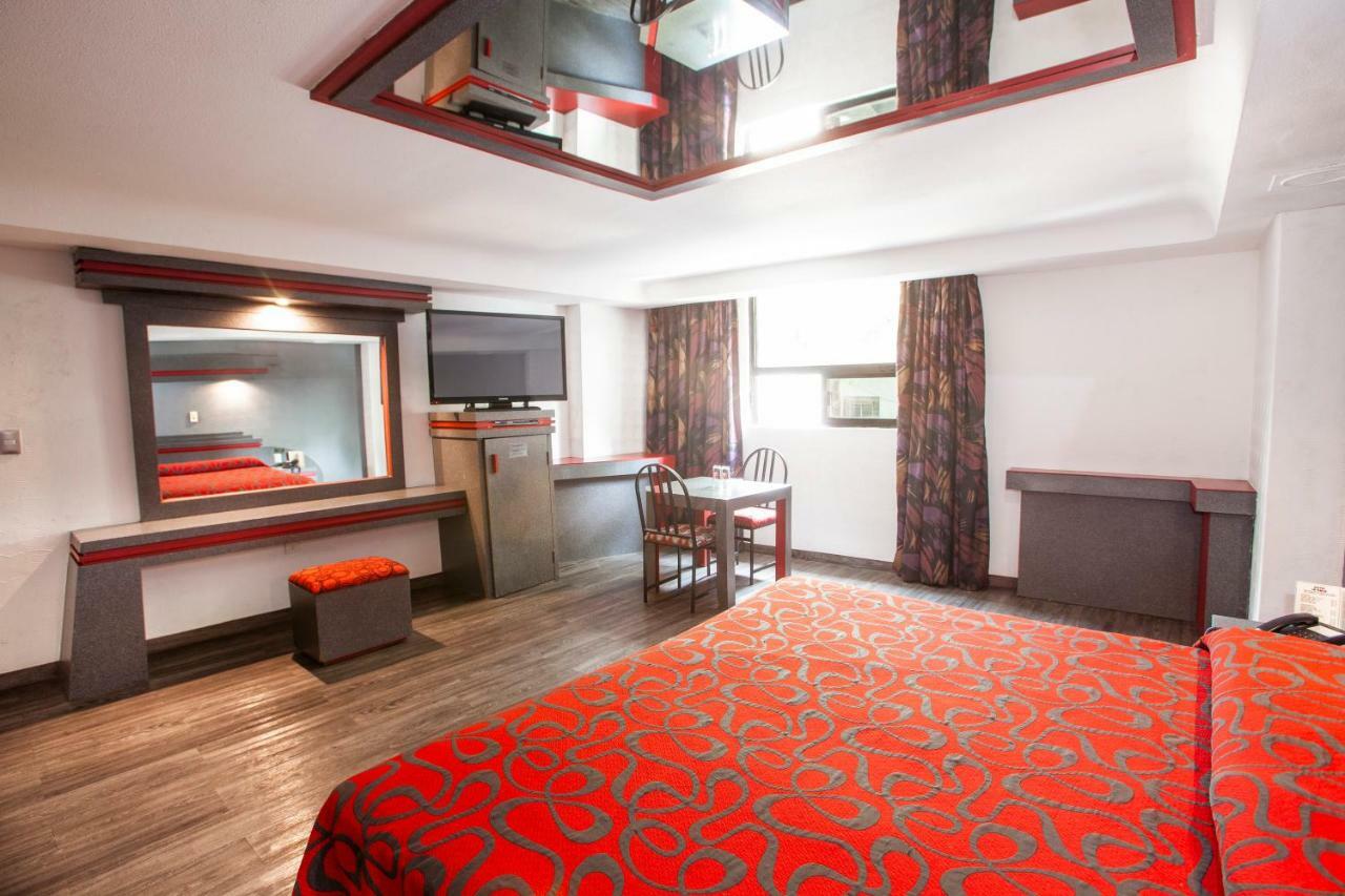 La Rosa - Sólo Adultos Hotel 2*