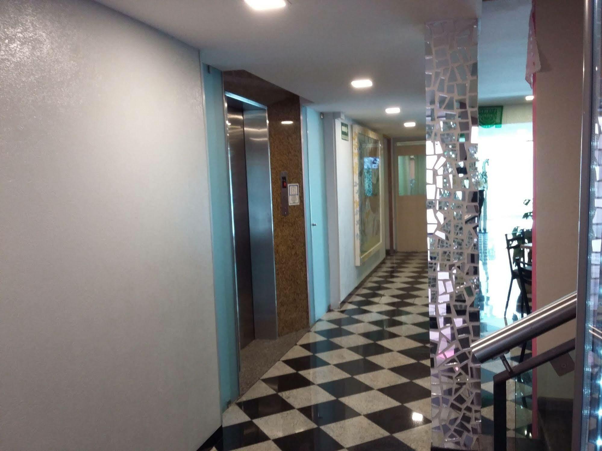 Dharma Hotel México DF
