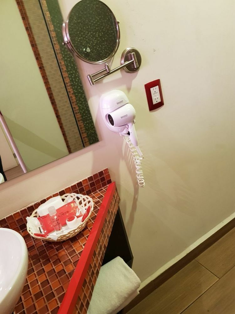 Hollywood Hotel 4*