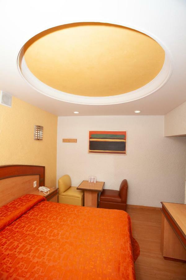 Hotel Tres Colonias - Solo Adultos 2*
