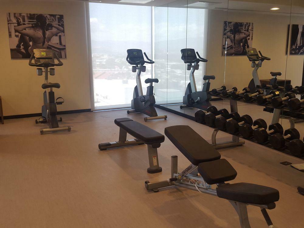 Courtyard By Marriott Mexico Toreo Hotel