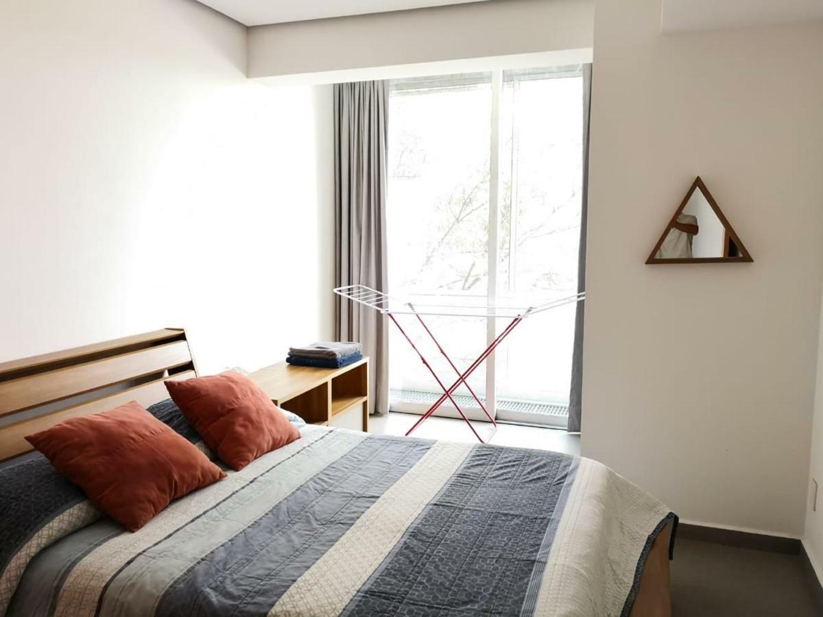 Avenida Melchor Ocampo 463 Apartamento *
