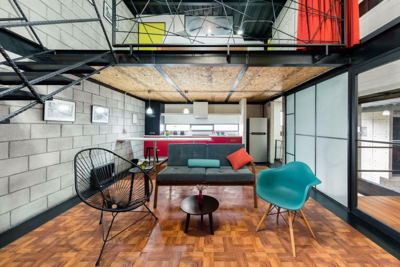 Apartamento Cozy Loft With Balcony