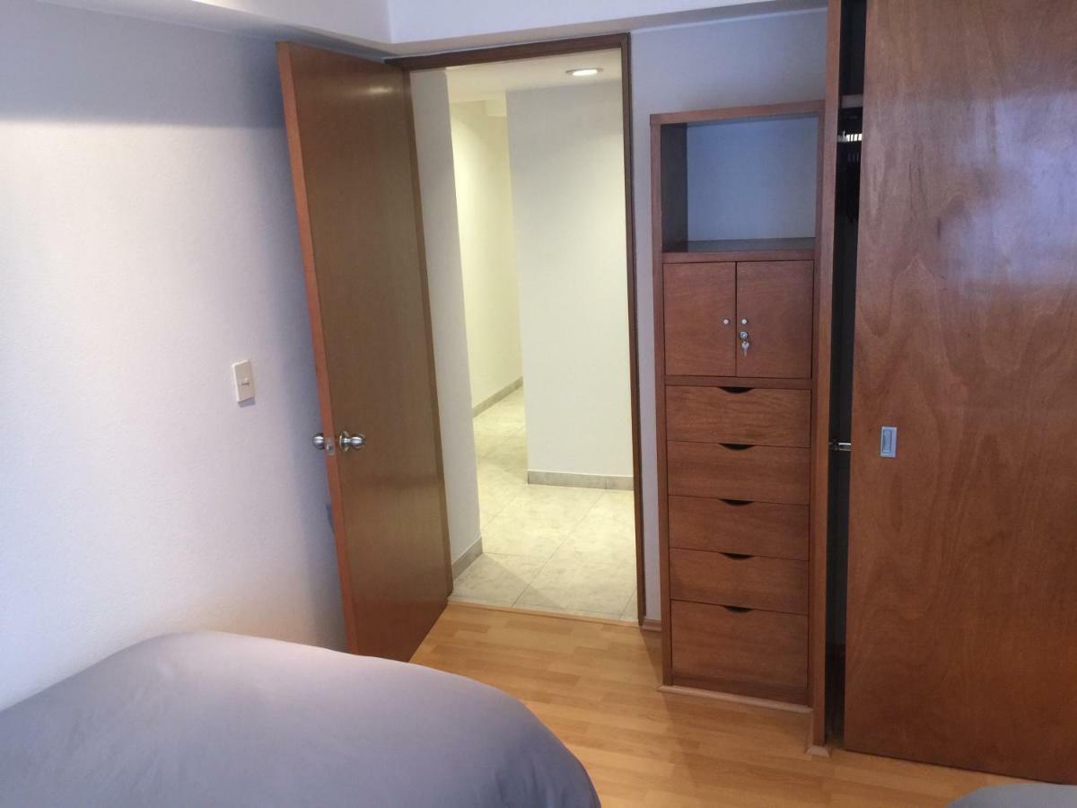 Location In Apartamento *