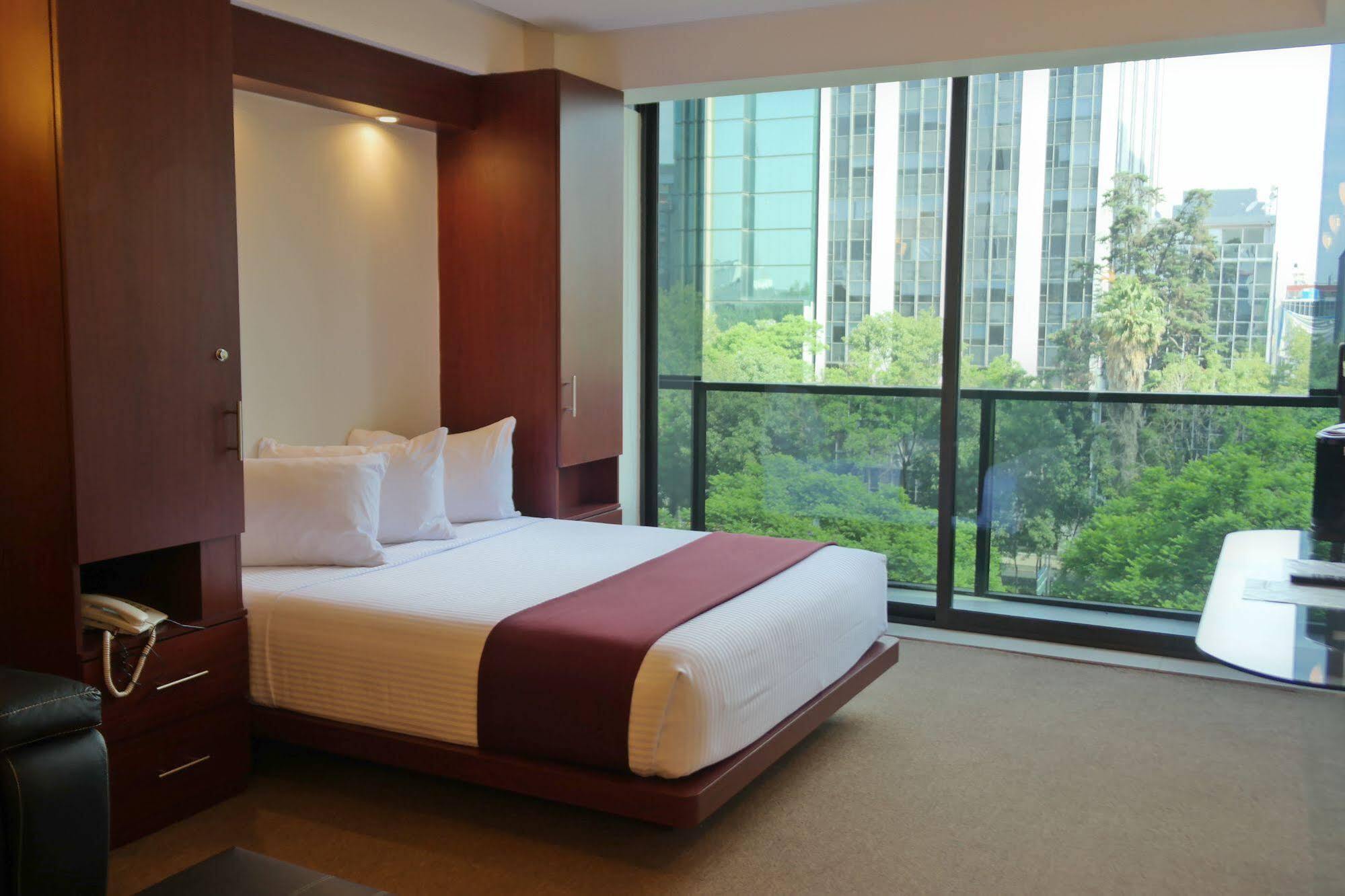 Capri Reforma ángel 380 Apartahotel