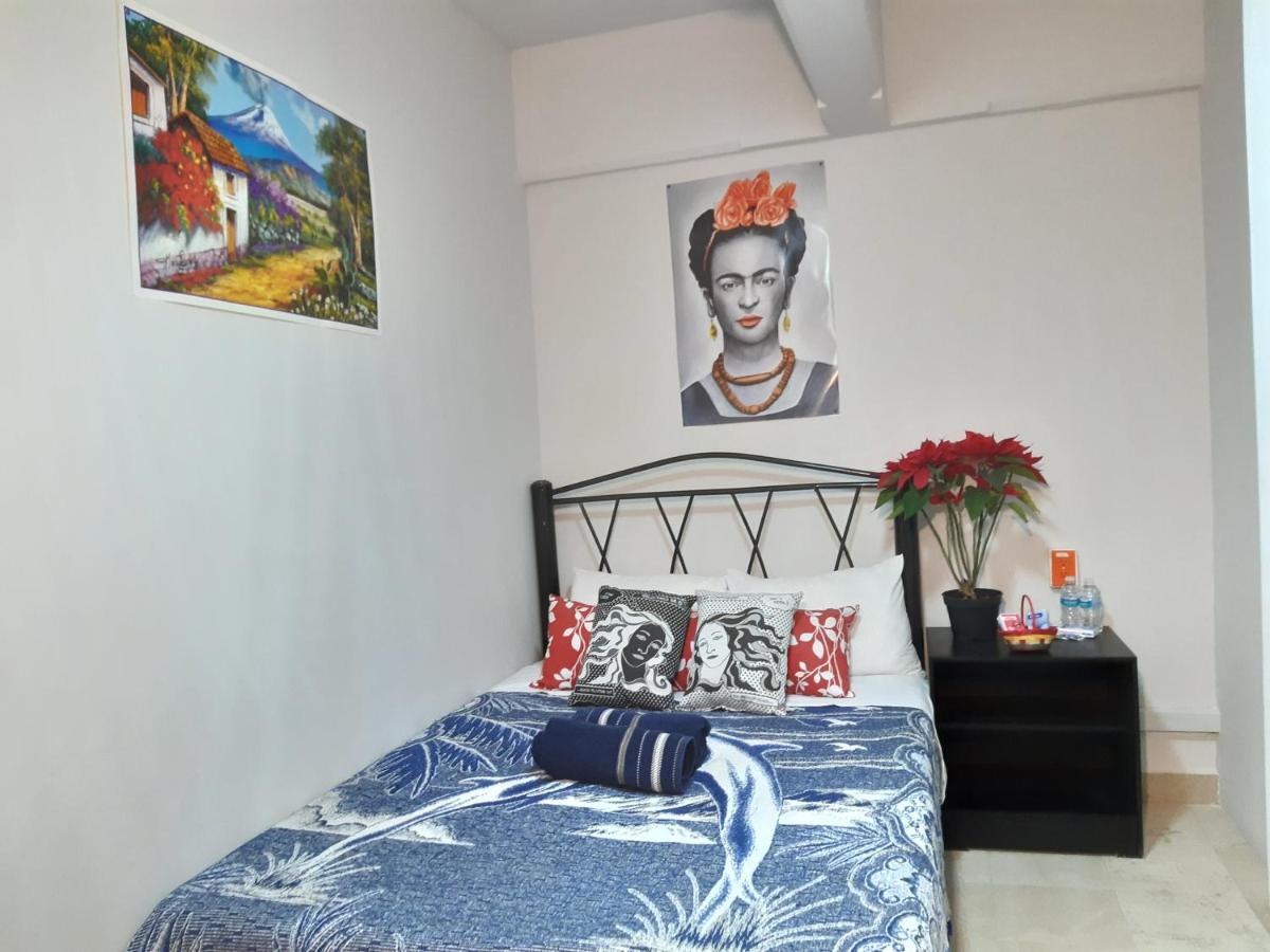 Pensión Alameda House 2*