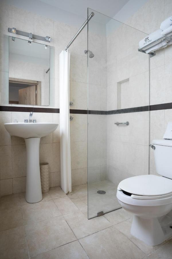 Roble 3* Mexico City