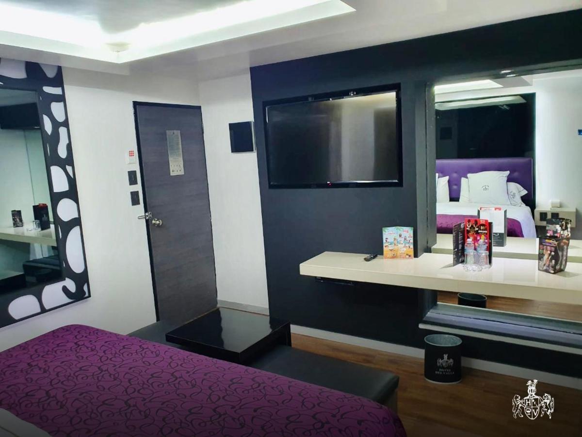 Love hotel Del Valle