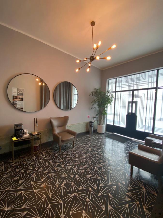 Alcazar Inn 2*