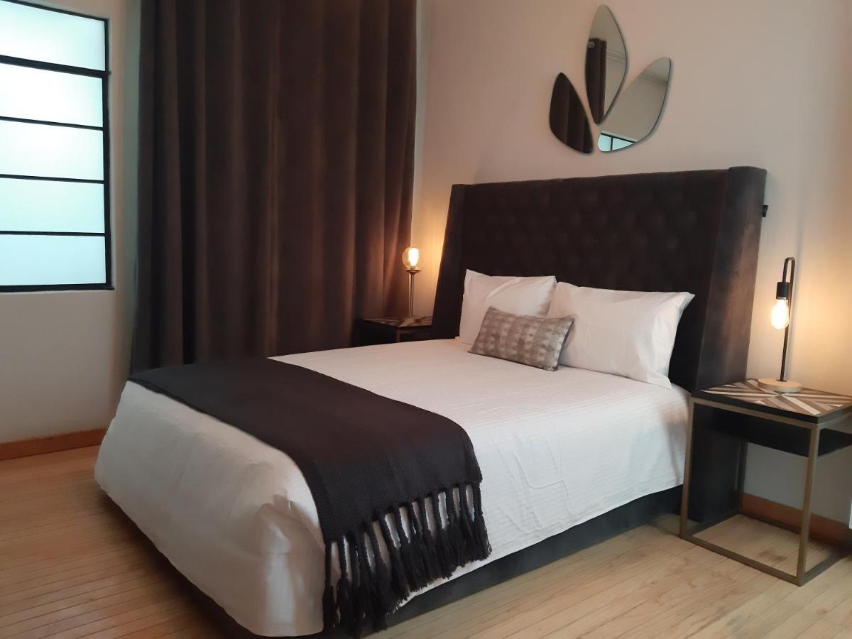 Alcazar Inn Mexico City