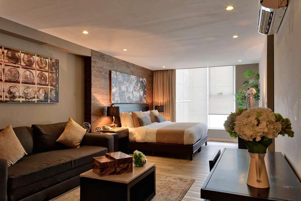 Ventura Hotel&suites Interlomas 4*
