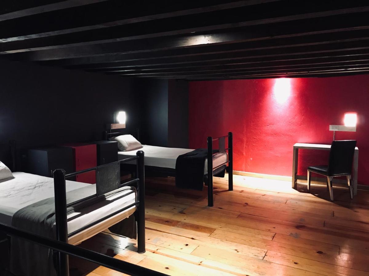 Hostal Regina Down Town *