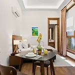 Casa Niza Suites
