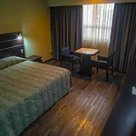 Hotel Parque Satelite