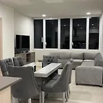 Apartamento Nuevo Y Lujoso!