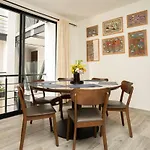 Modern 2 Bedroom Apartment With Gym And Pool