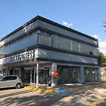 Echegaray casa con enorme jardin