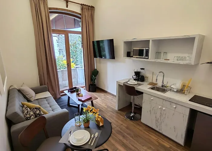 Casa Niza Suites
