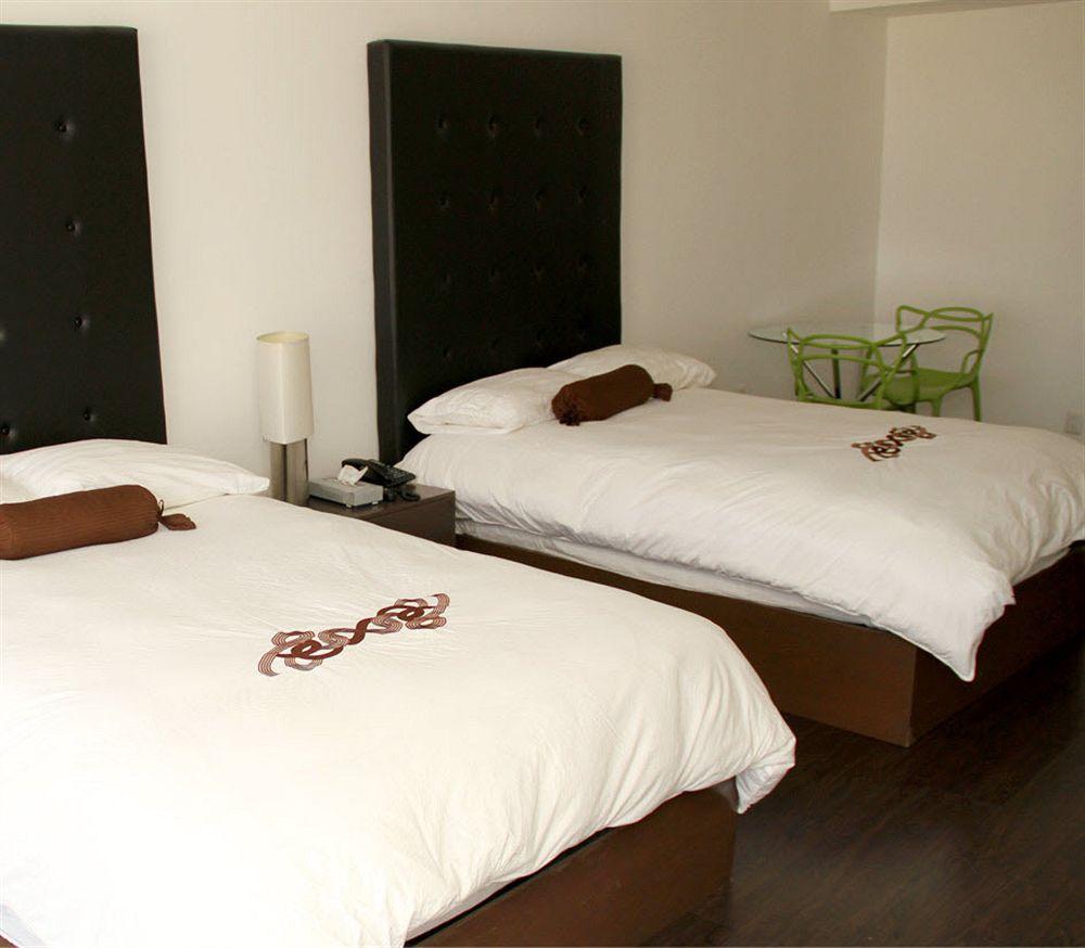 Pia Apartahotel