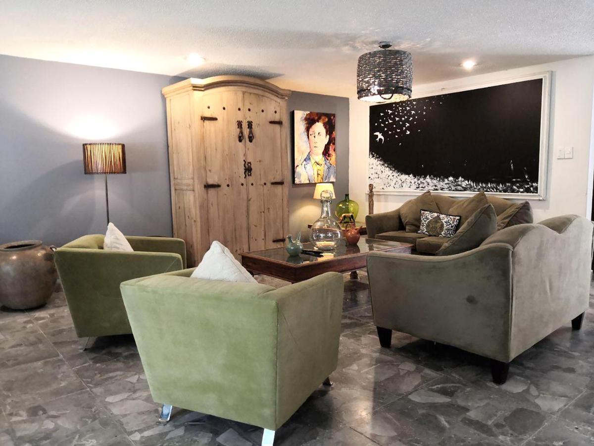 La Favorita Habitación en casa particular