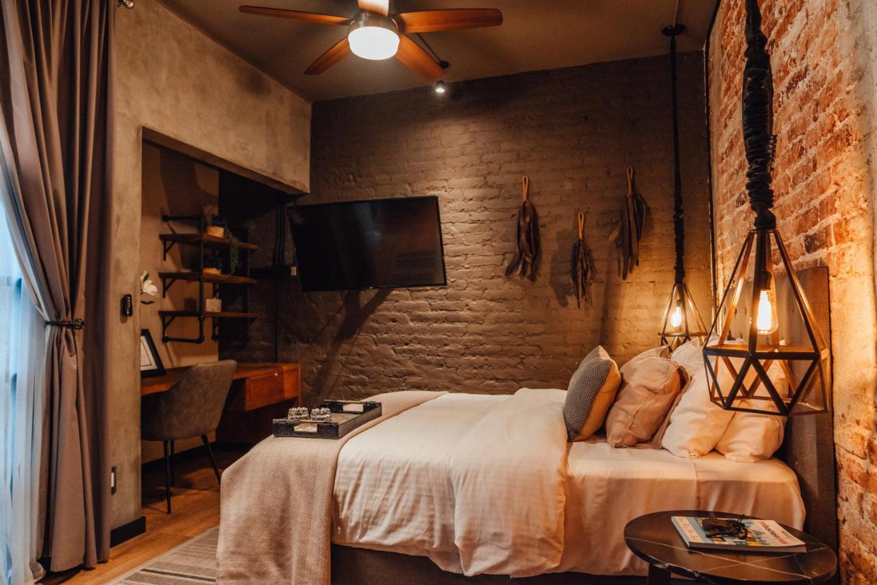 Casa Emilia Boutique Hotel 4*