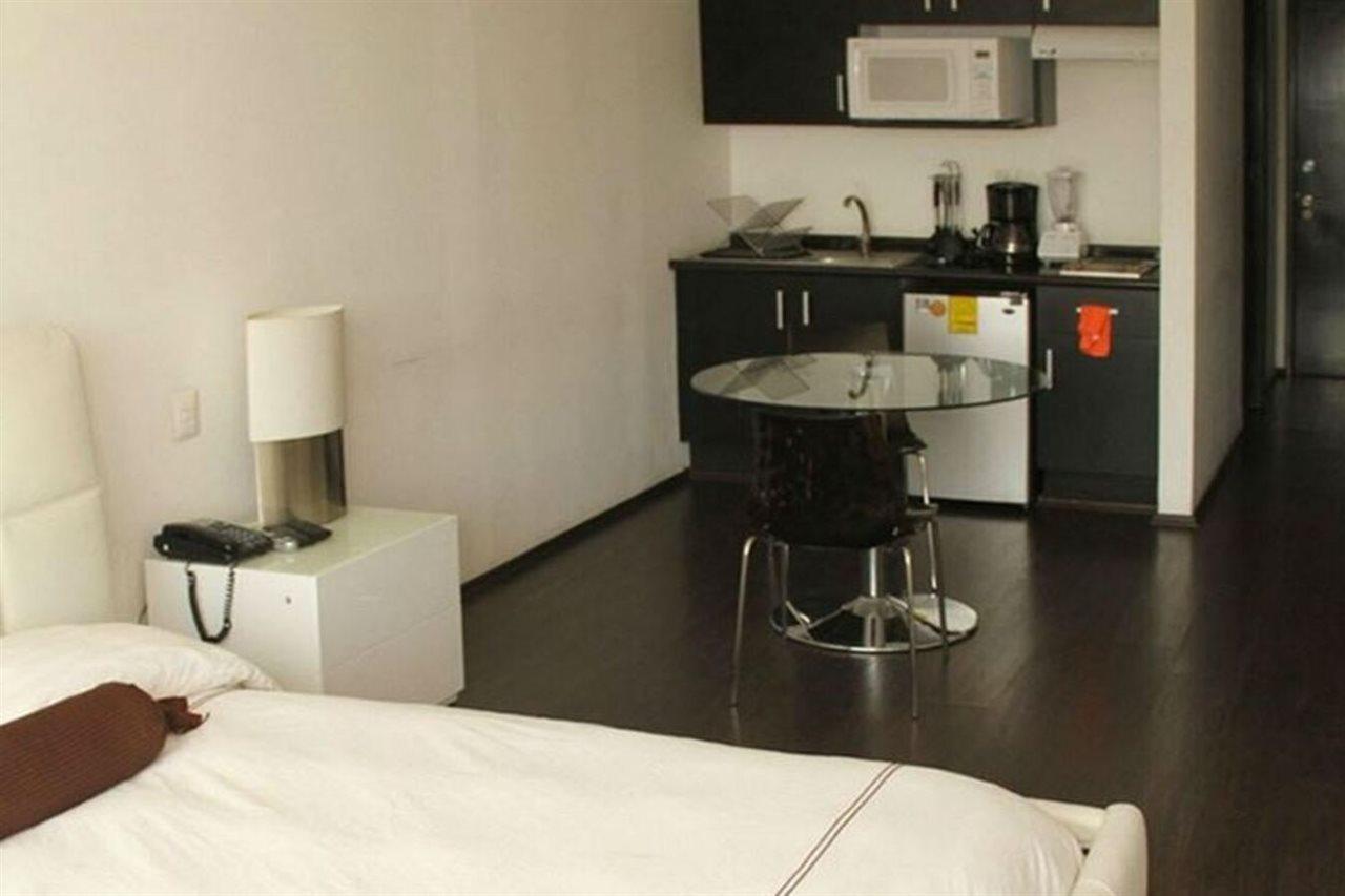 Pia Apartahotel 4*