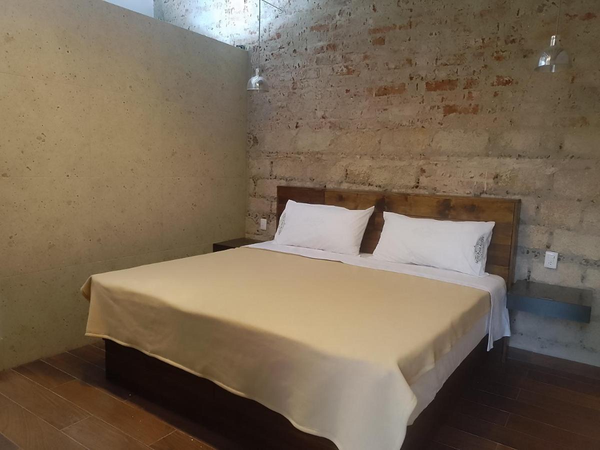 Plaza Allende Hotel *