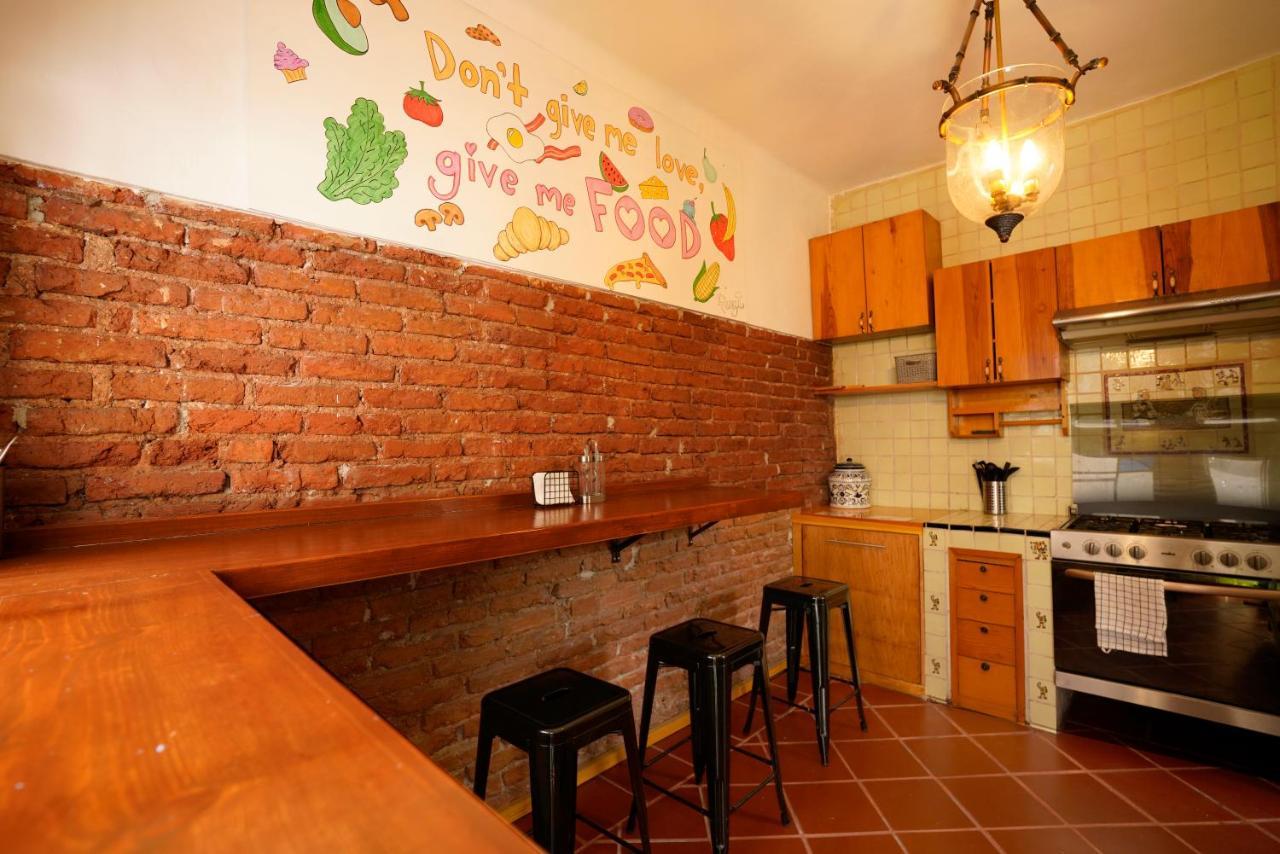 Guest house Fungi Casa Rosa Mexico City