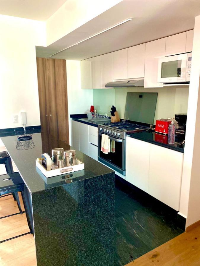 Piso 9 Con Vistas Espectaculares, 2 Recamaras 6 Personas, Gym Y 2 Parkings Mexico City