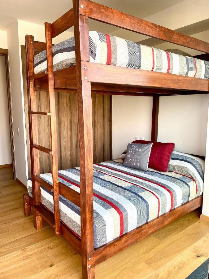 Piso 9 Con Vistas Espectaculares, 2 Recamaras 6 Personas, Gym Y 2 Parkings Mexico City