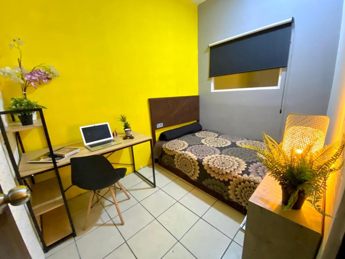 Pensión Roomies - Santa Maria La Ribera *
