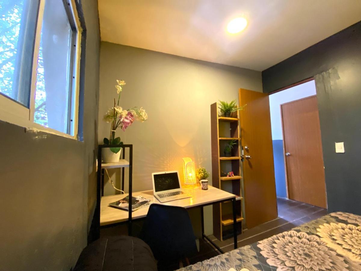 Pensión Roomies - Santa Maria La Ribera