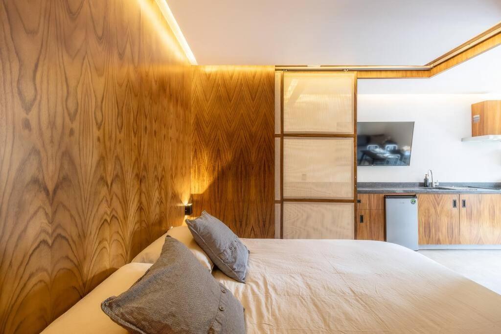 L304 2bdrm 1bath Fits 6 Ac Rooftop * Mexico City