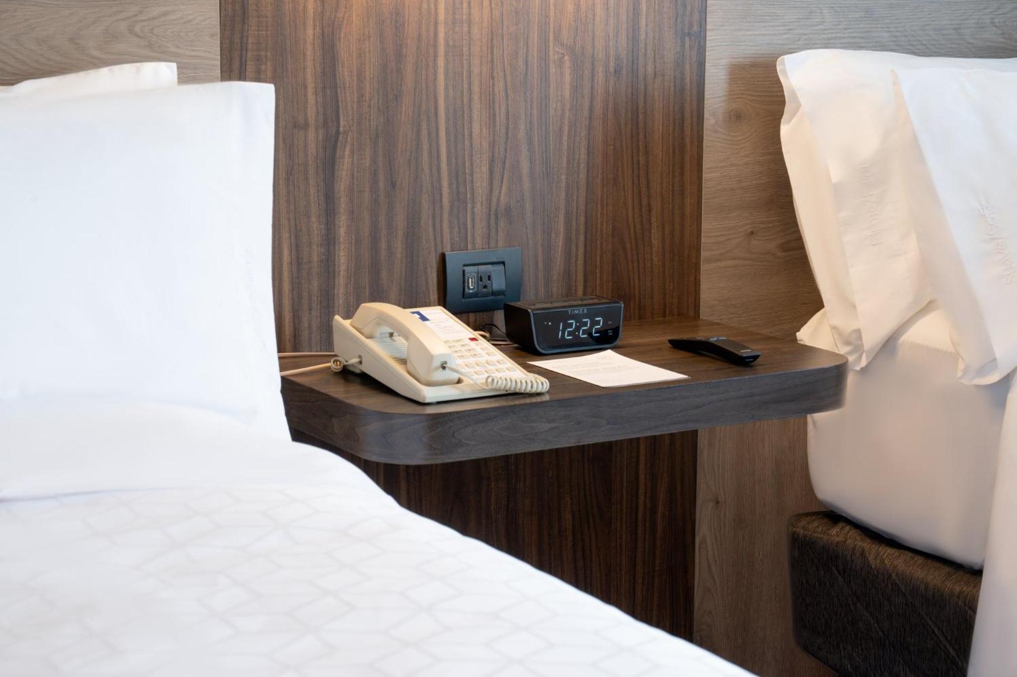 Express Mexico Satelite By Ihg