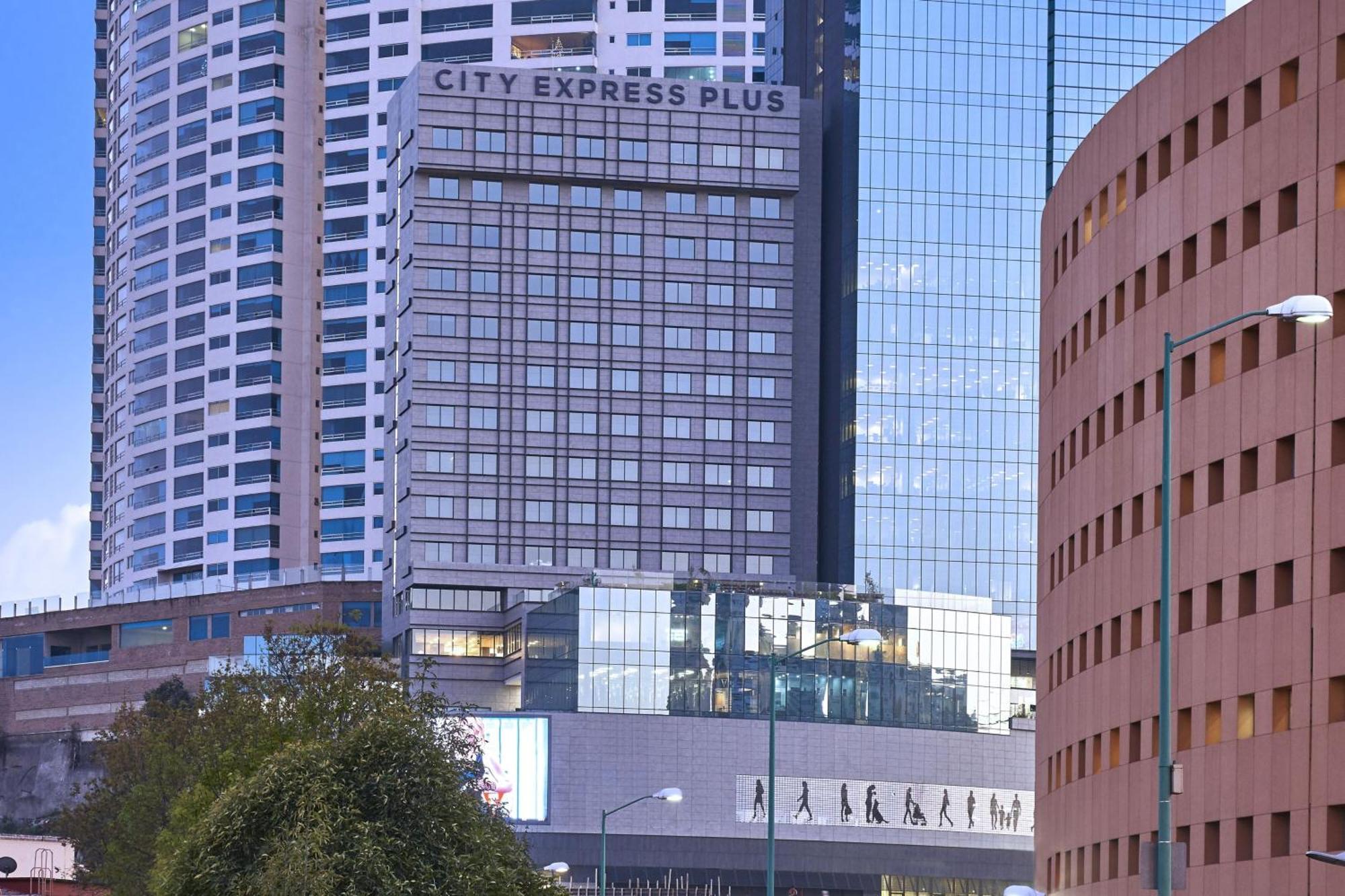 Hotel Express By Marriott Ciudad De Mexico Interlomas 4*