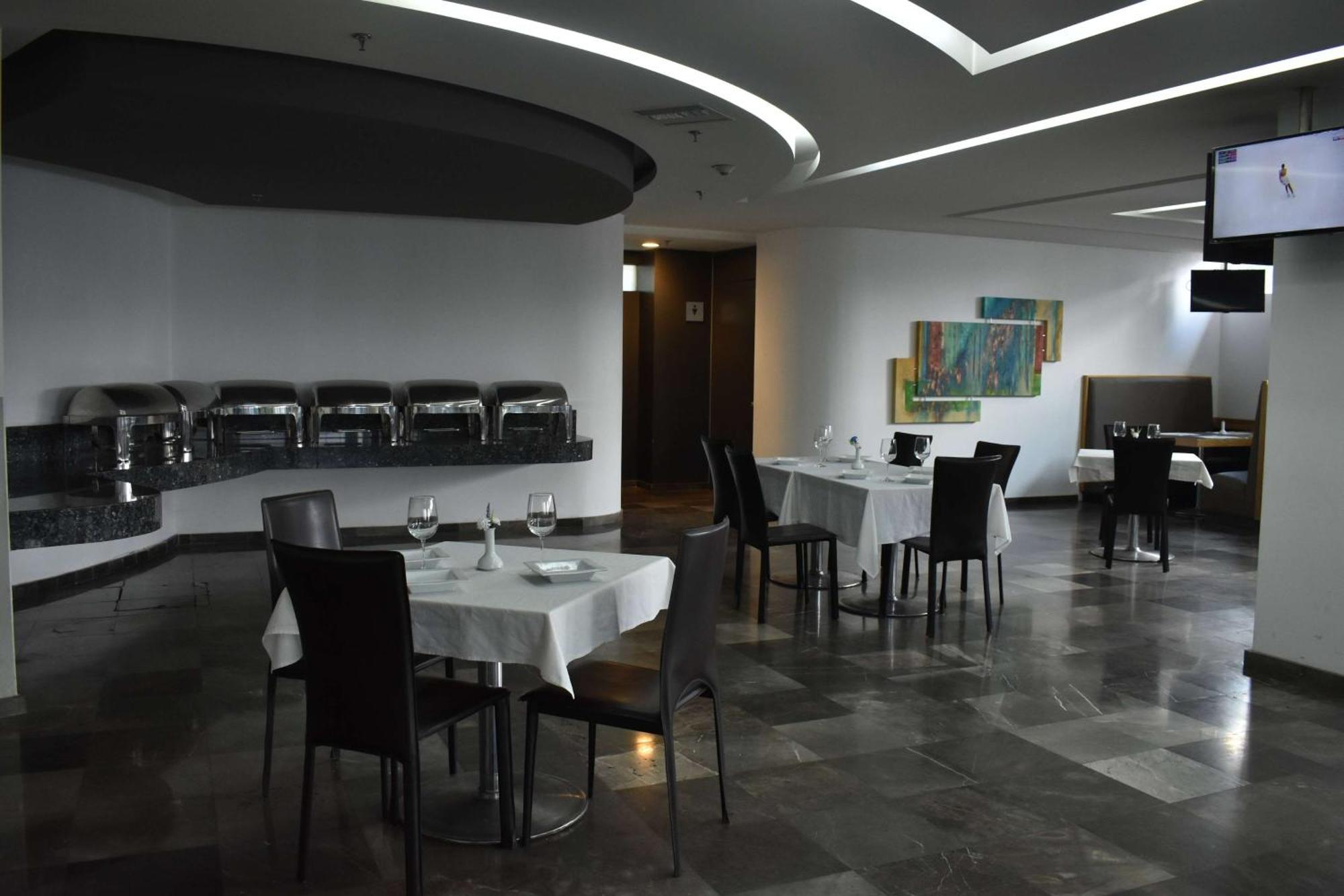 Ramada By Wyndham Mexico Santa Fe Hotel 4*