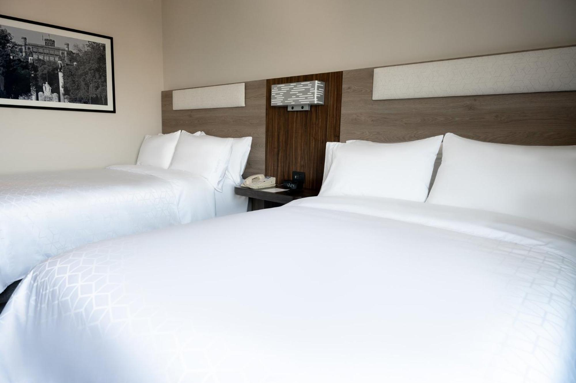 Express Mexico Satelite By Ihg