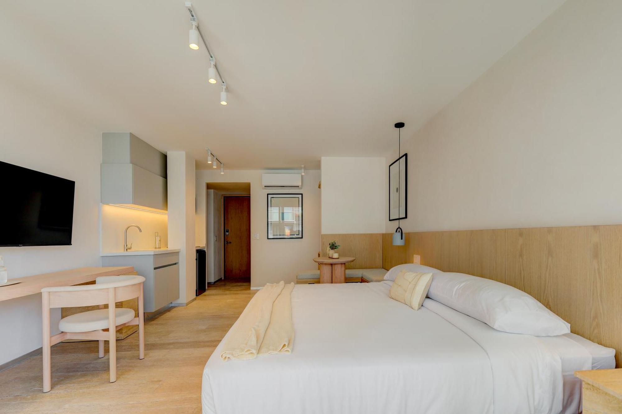 Apartment Capitalia - Luxury - Edgar Allan Poe