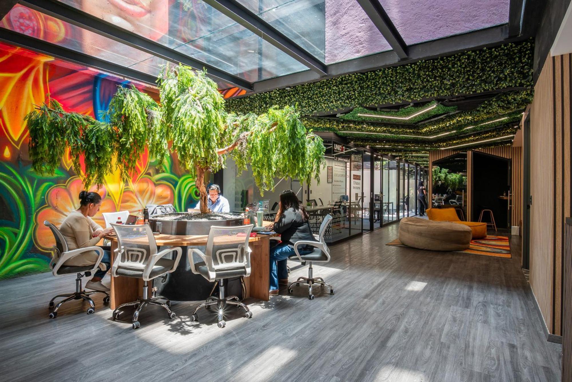 Apartahotel Be Local 4*