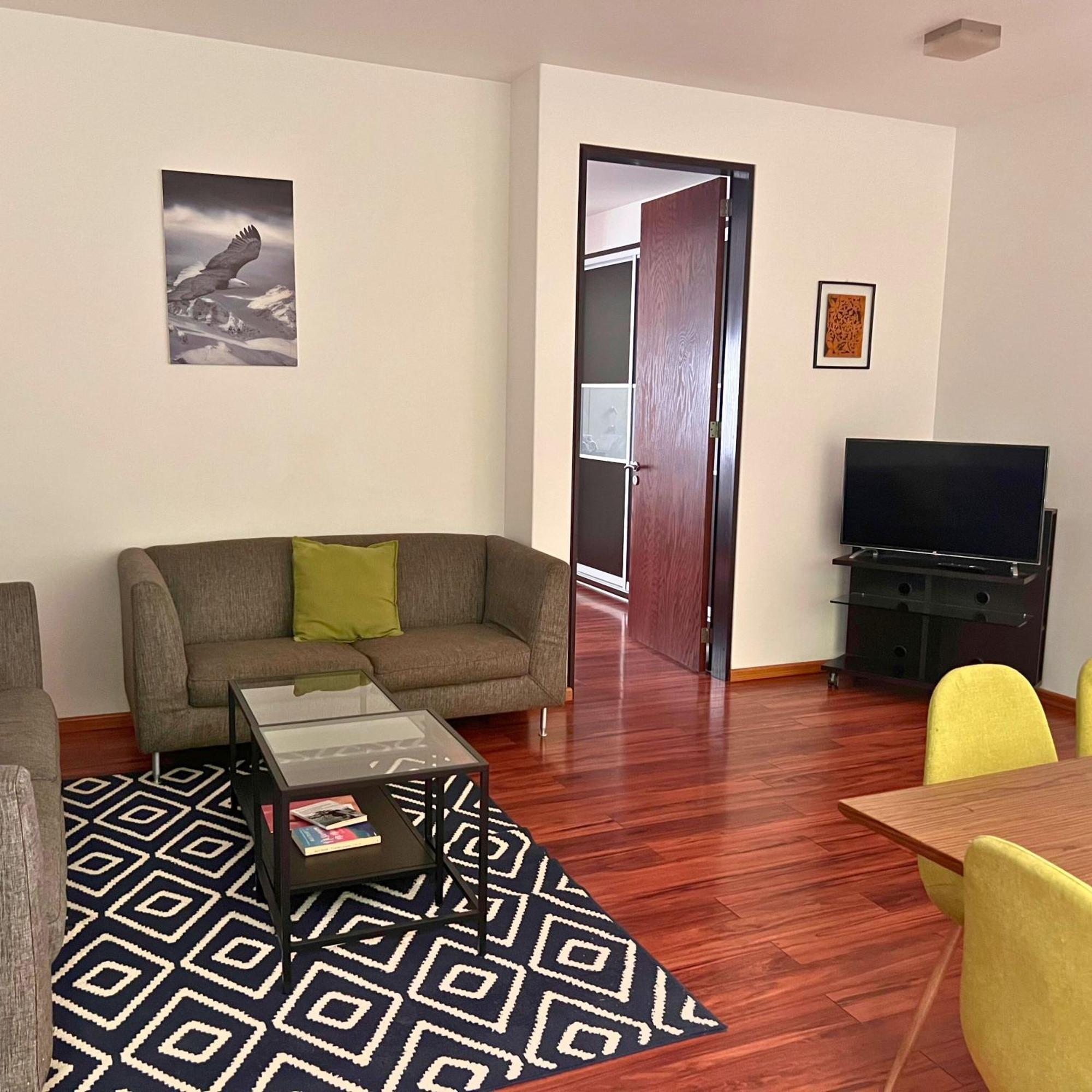 Condesa Amsterdam F Elegant With Inviting Ambiance On Amsterdam Avenue Apartamento