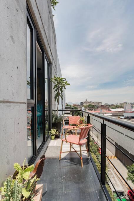 Apartamento Savor Views Over Breakfast At A Bold, Bohemian Escape