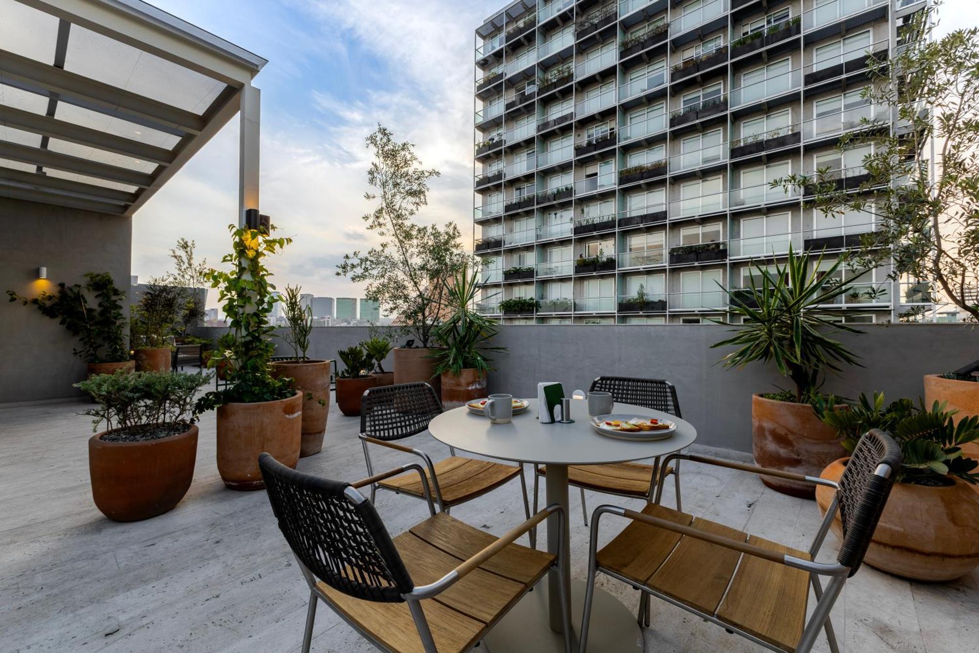 Capitalia - Luxury - Edgar Allan Poe Apartment Mexico City