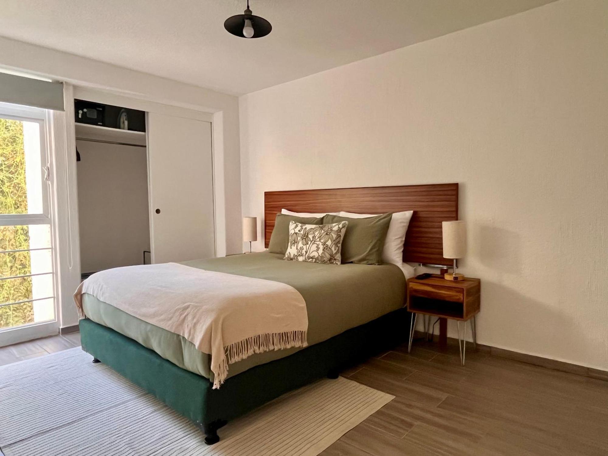 T201 - 1bdr - 1bth Apartamento *