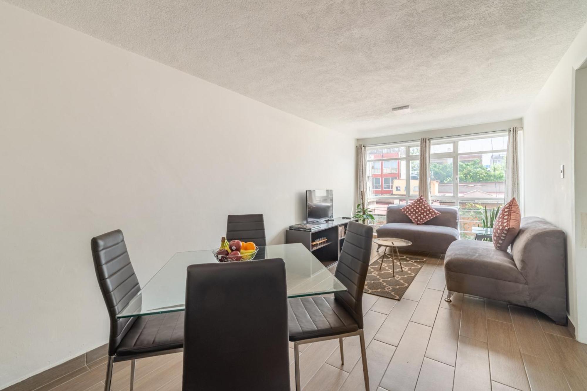 T301 - 1 Bedroom - 1 Bth Apartamento
