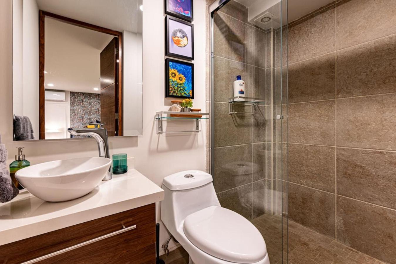 Casa de férias Spacious 6br With Gym And Terrace In Roma Sur *