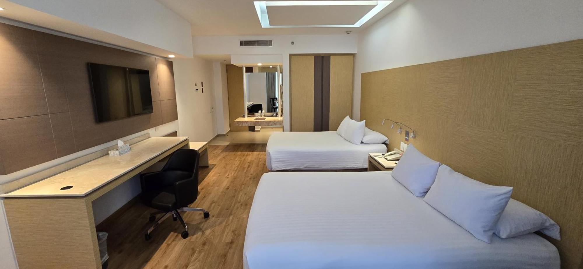 Ramada By Wyndham Mexico Santa Fe 4*