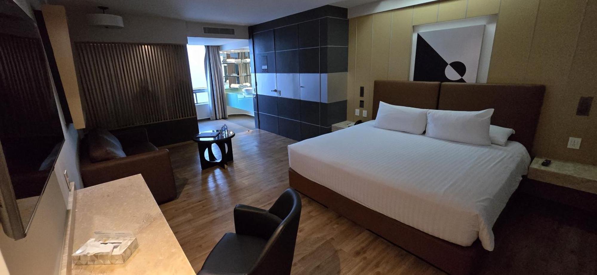 Ramada By Wyndham Mexico Santa Fe Hotel 4*