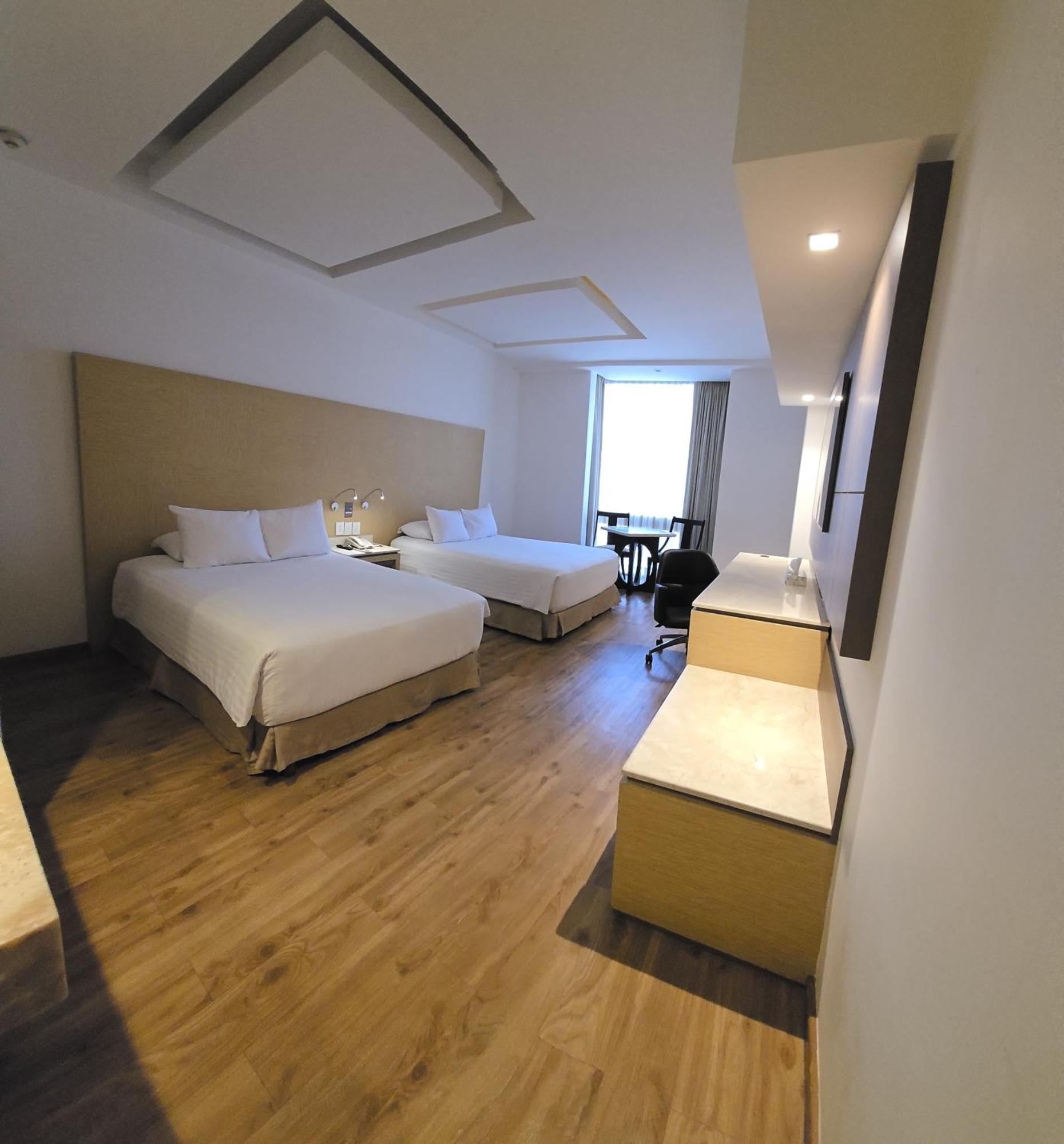 Ramada By Wyndham Mexico Santa Fe