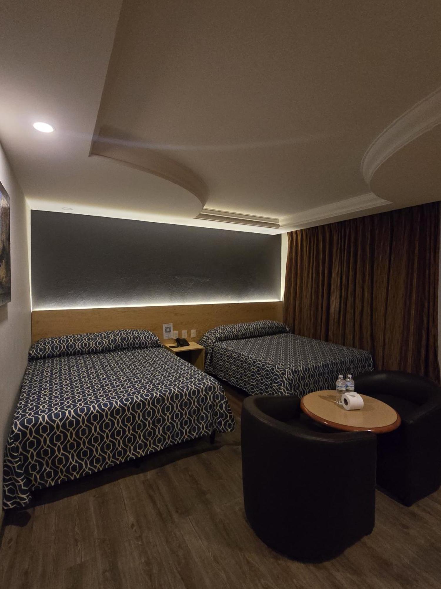 Hotel Y Gran Via, Tultitlan