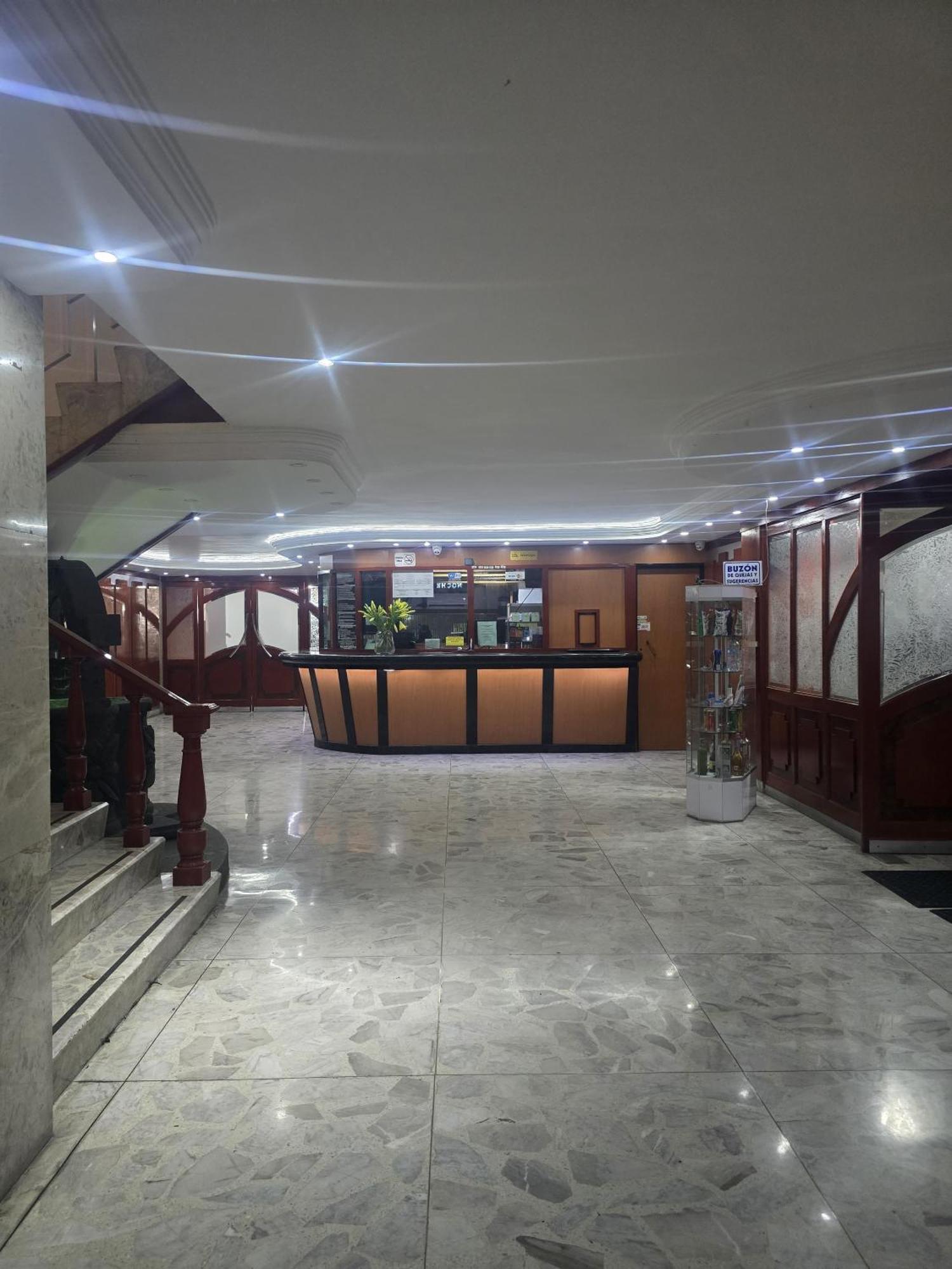 Hotel Y Gran Via, Tultitlan